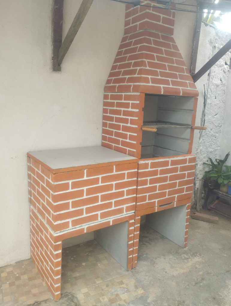 Churrasqueira 65cm com 1 Grelha e Bancada
